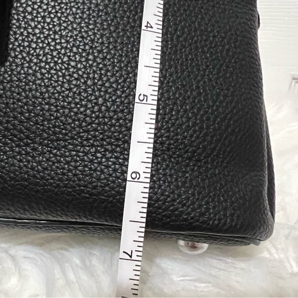 💗 *NEW* Elegant Black Women's Handbag - Picture 8 of 9